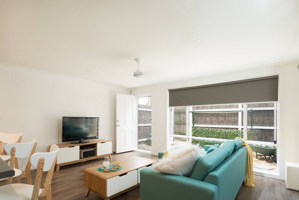 Spacious lounge