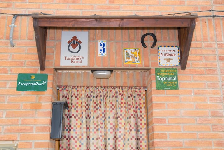 Cottage near Zaragoza, 4 to 10 pers.