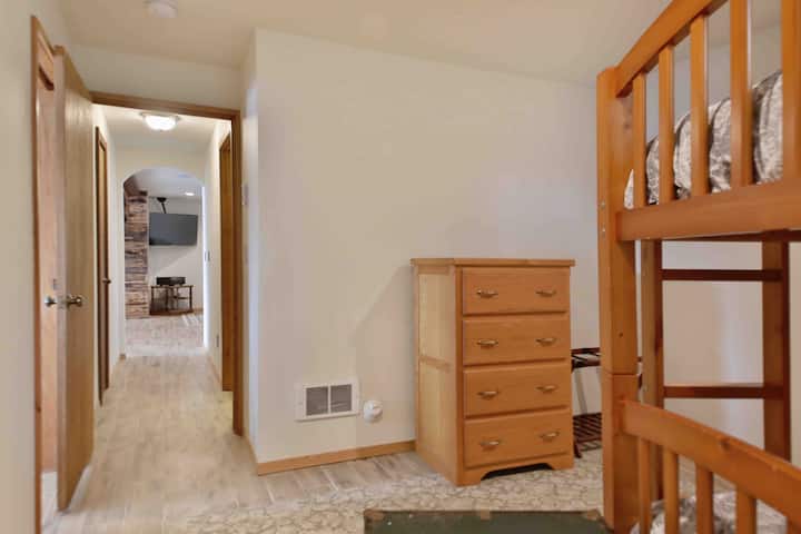 Downstairs bunk room 