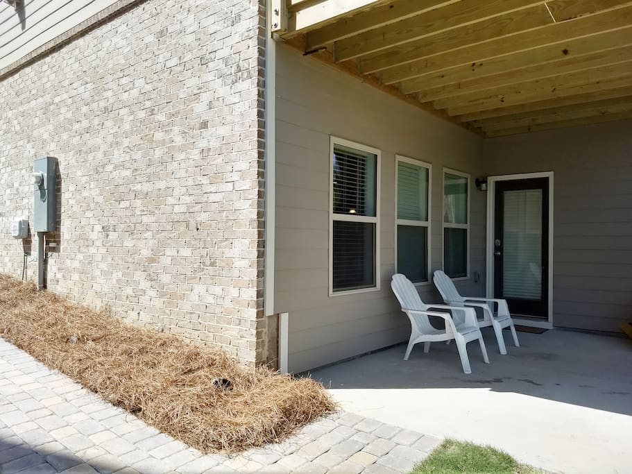 Private Entrance and Patio