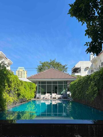 Entire Townhome 3BR2B, Pool in Sukhumvit-BTS Asok gallery image 2