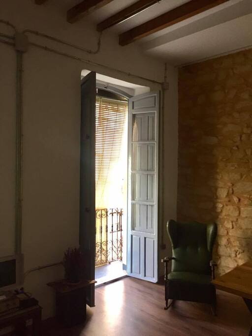 pequeño balcon /
small balcony