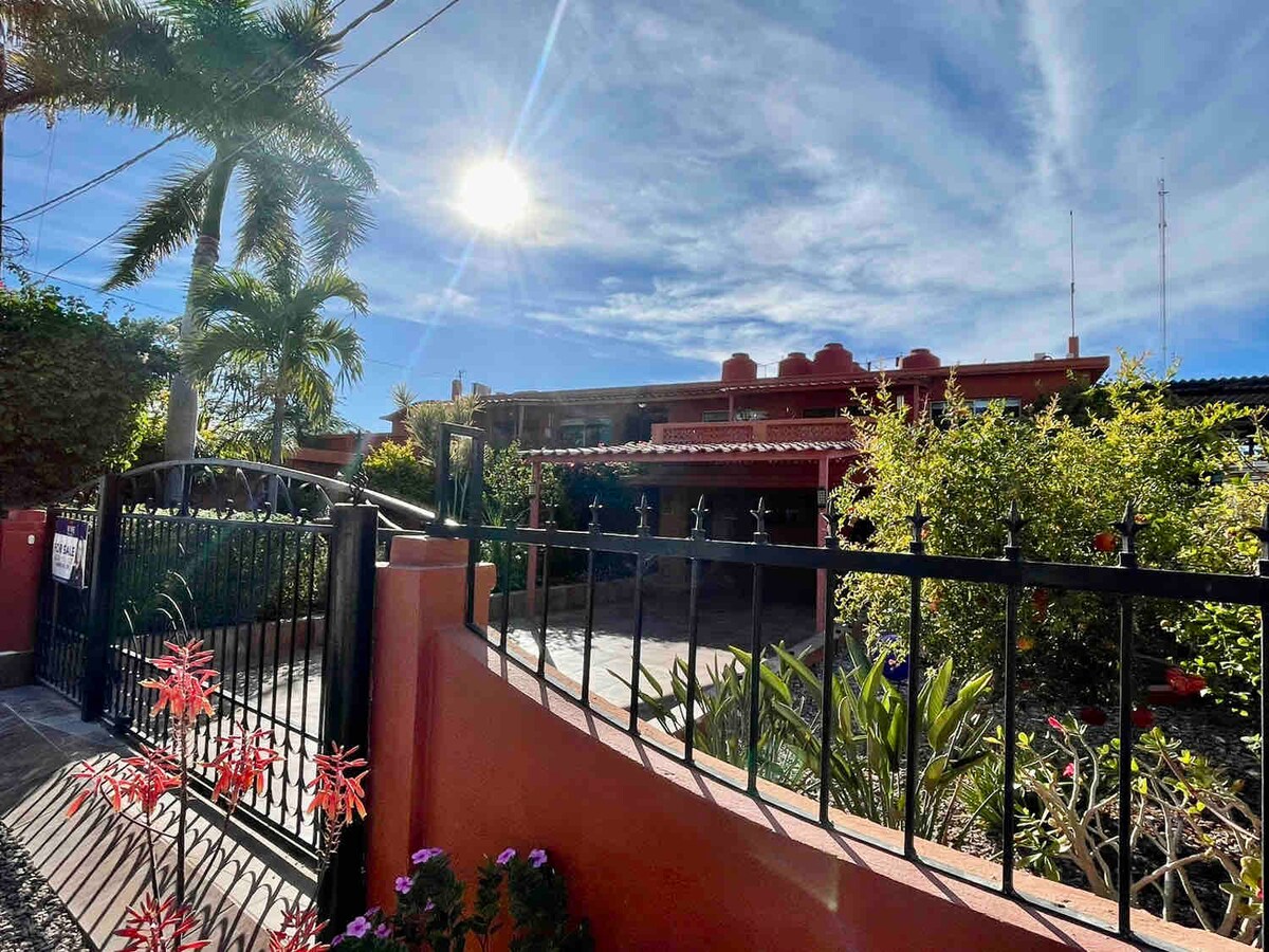 Unit B Oceanview Condo