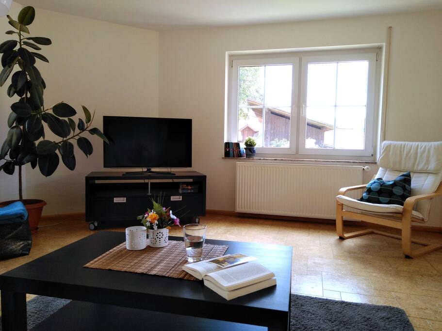 Wohn-/Esszimmer (2)
