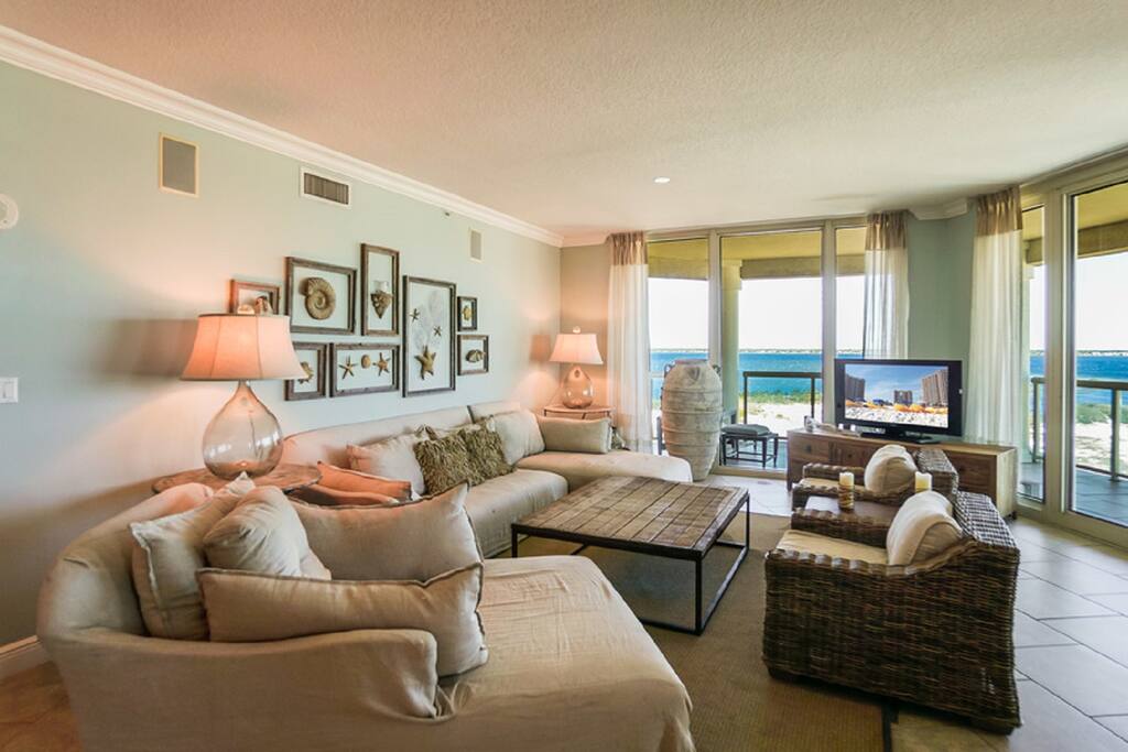 Living Room and that amazing view