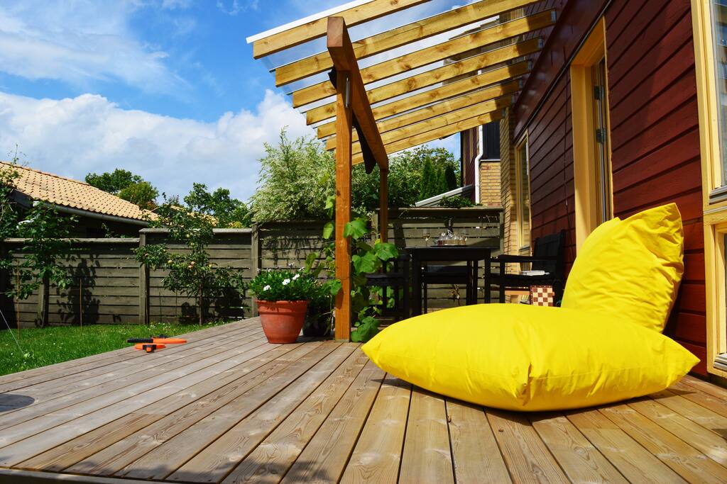 Front terrace / evening sun until 9.00 pm during summer