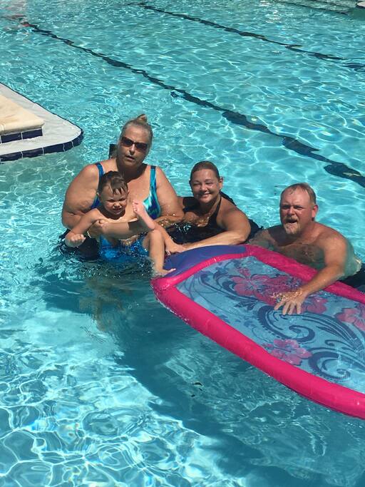 3 pools to choose from.