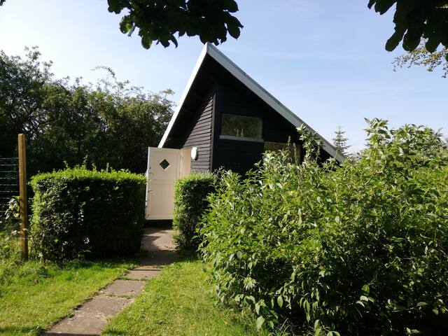 Anneks med rustik charme i smukke omgivelser