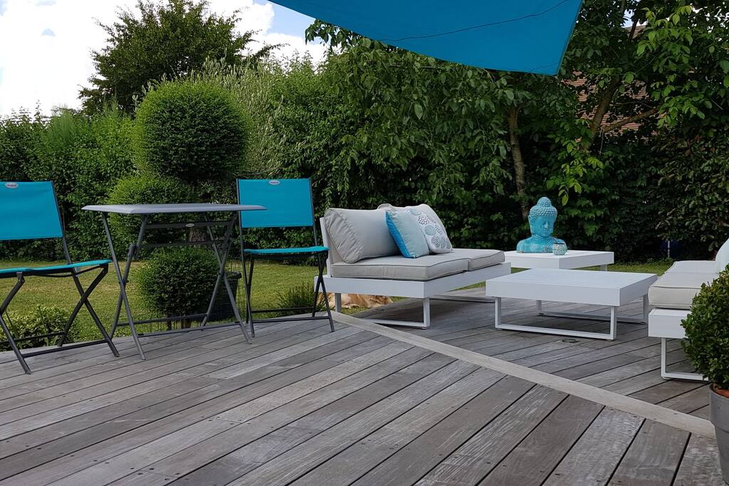 Coin terrasse pour le petit déjeuner
