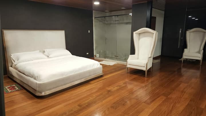 ห้องนอนใหญ่