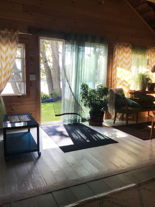 Living room/sitting area