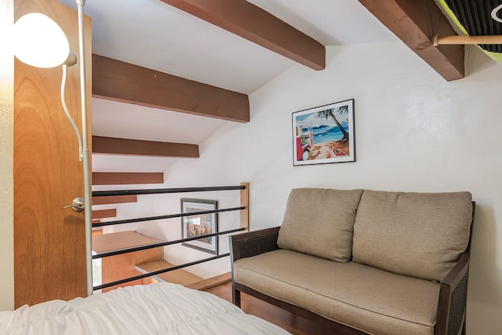 Pequeño loft en la planta superior, dormitorio doble 2.