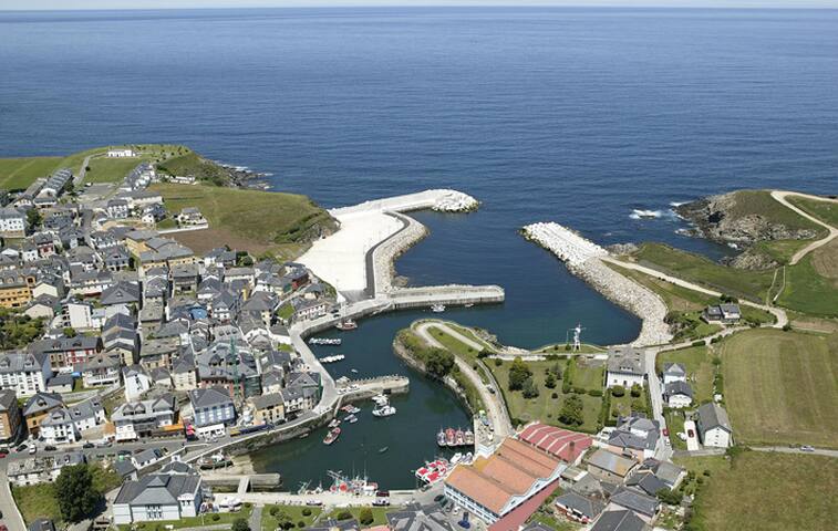 PUEBLO MARINERO TRANQUILO. PLAYA Y ENTORNO RURAL
