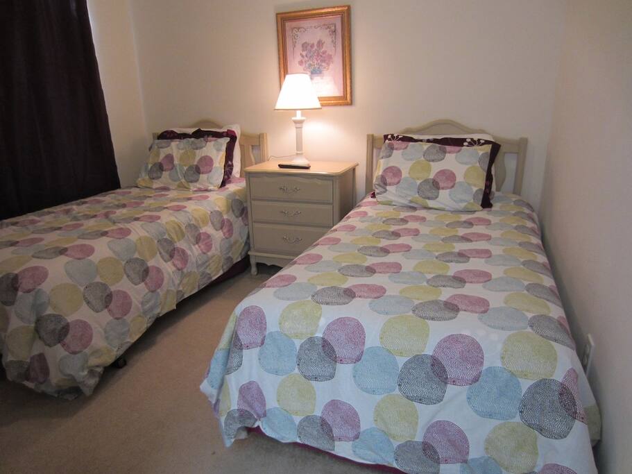 Quarto no andar térreo // Room on the ground floor