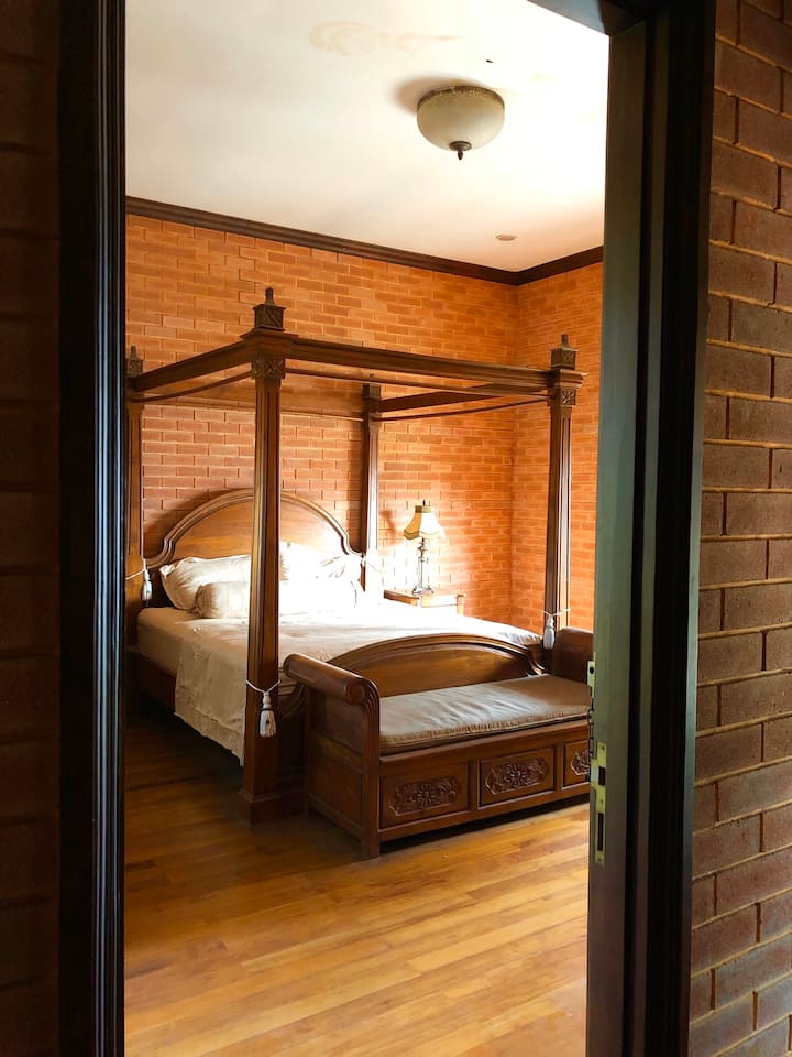 חדר שינה 2 / קמר טידור 2