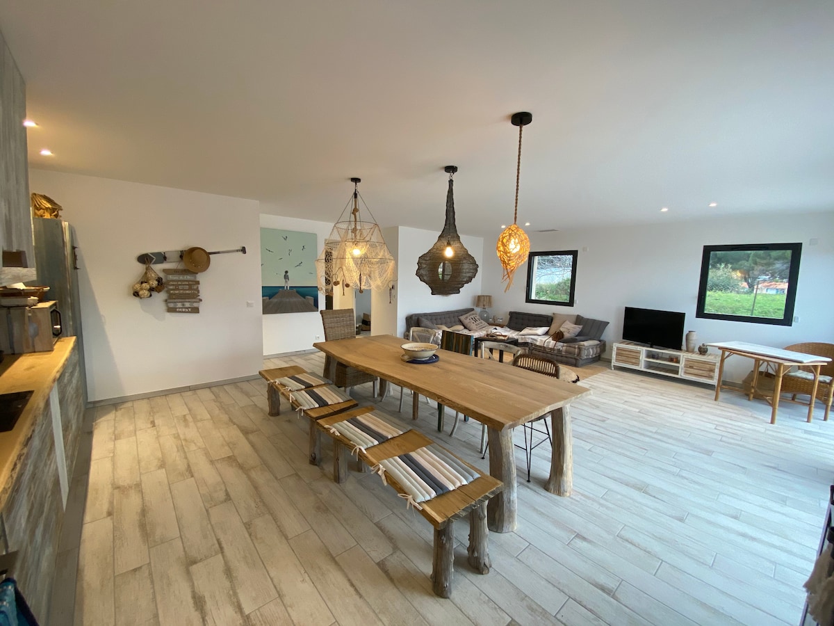 Top Airbnb: Comfort facing the Sea, terrace, A/C, Wifi in Banyuls Sur Mer