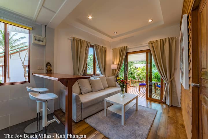 მისაღები ოთახი გასაშლელი დივნით