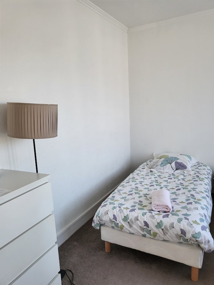 საძინებელი 1