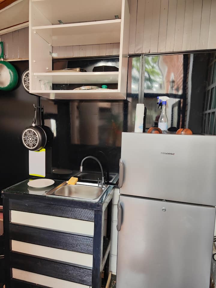 Studio Climatisé + Patio, Eau Chaude, Wifi, Canal+ - Douala
