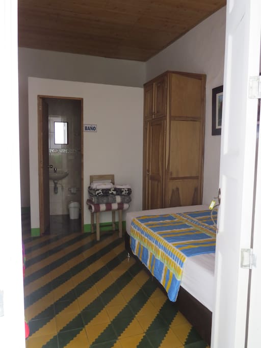Habitación 4 con baño privado