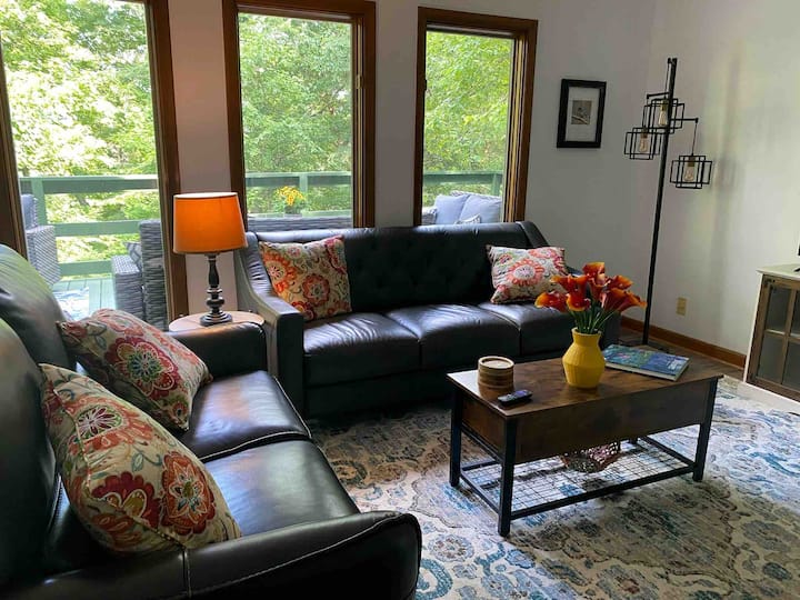 The Sanctuary | Art, Nature & Animal Farm Retreat - Hendersonville, TN