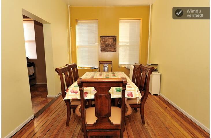 Convenient Ridgewood Brownstone gallery image 3