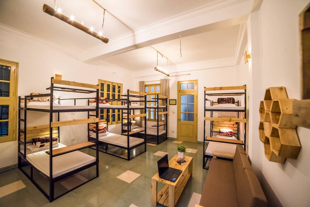 Female room 45m2 with 8 beds
