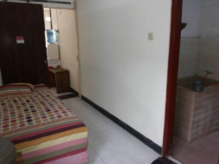 kamar mandi di dalam shower toilet duduk