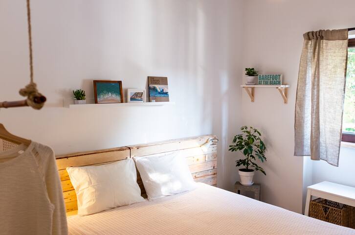 Coyote surfclub Ericeira | room 1