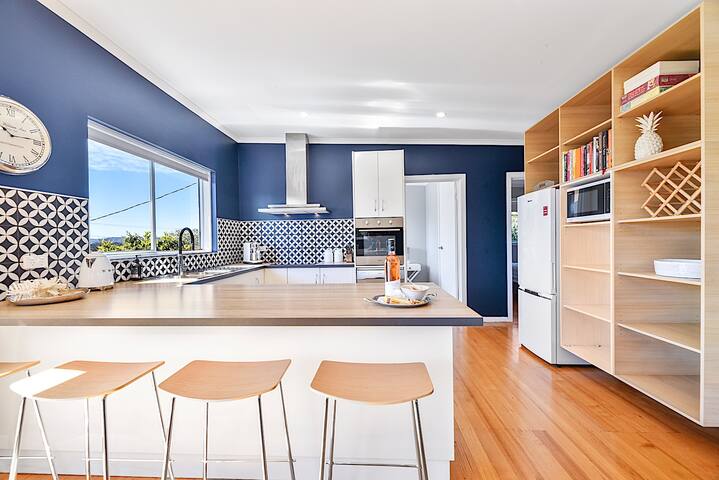 Greens Beach Delight gallery image 3