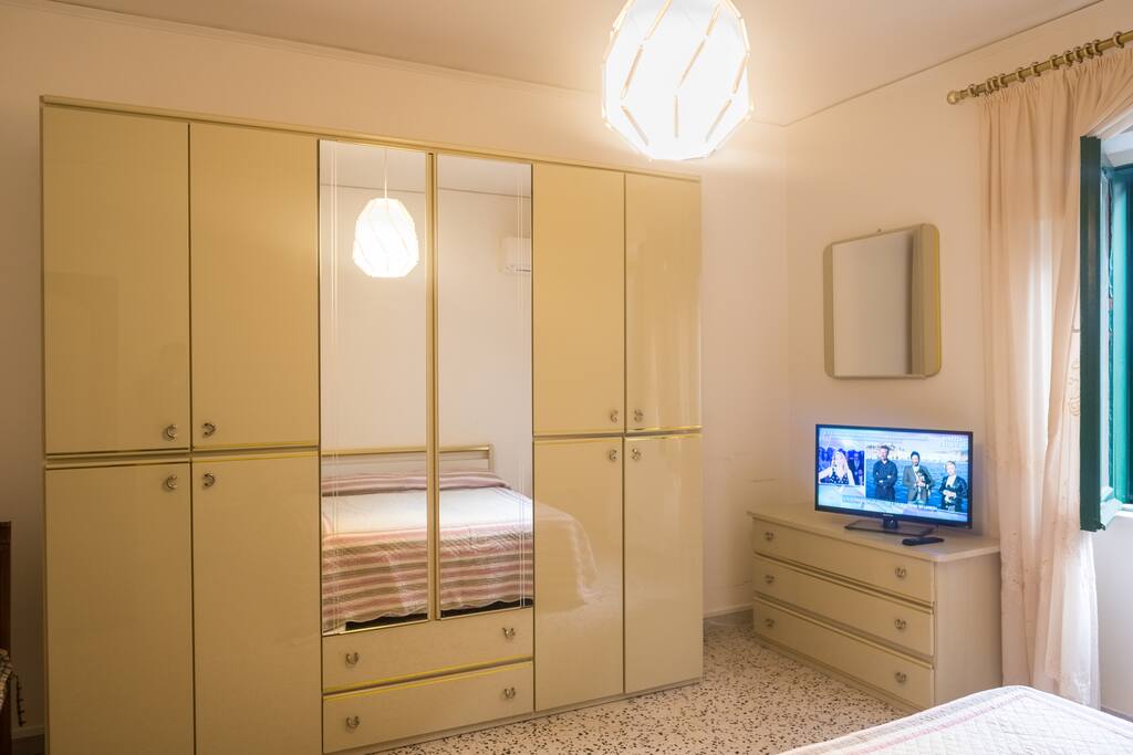 Details of a bedroom