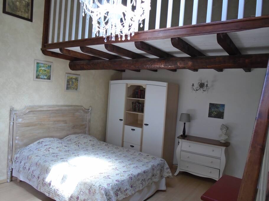 chambre 1 côté lit