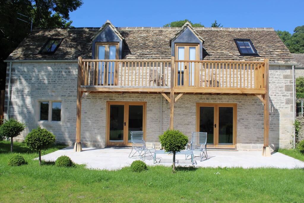 Woodside Farm Luxury Barn - Houses for Rent in Cotswolds Woodside Farm Luxury Barn - Houses for Rent in Cotswolds