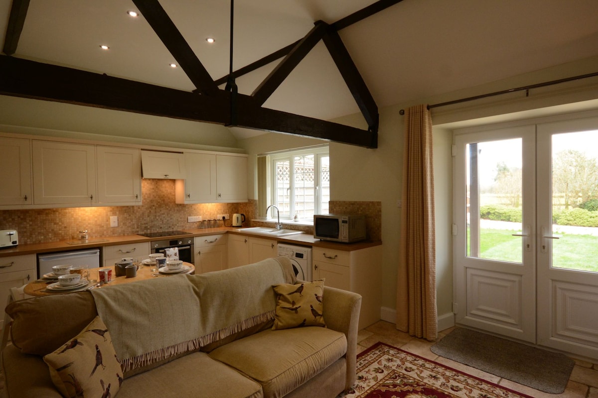 Top performing Airbnb: Radcot Farm House Annexe nr Clanfield, Oxfordshire in Oxfordshire