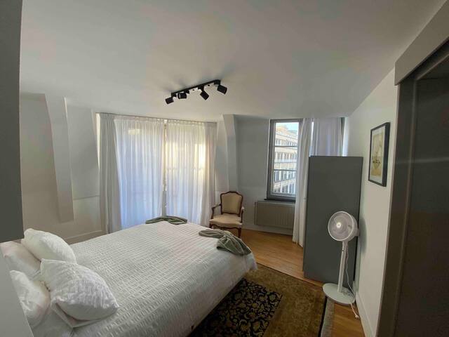 Penthouse with an amazing view on Grand Place gallery image 5