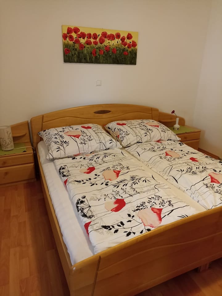 Chumba cha 3 kilicho na bafu na choo na roshani