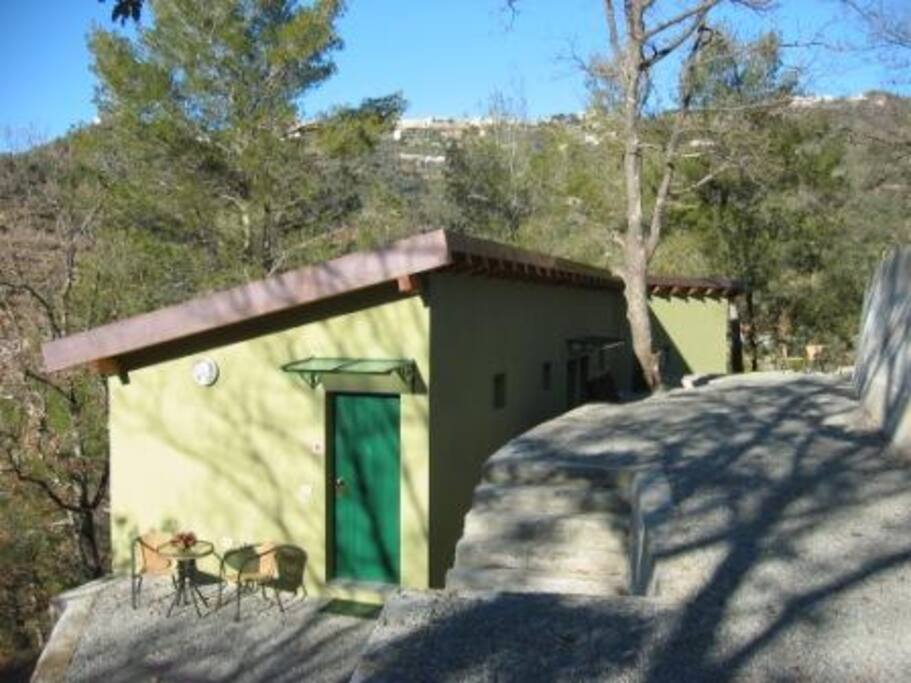 Cottage mit 4 Blumenzimmern
