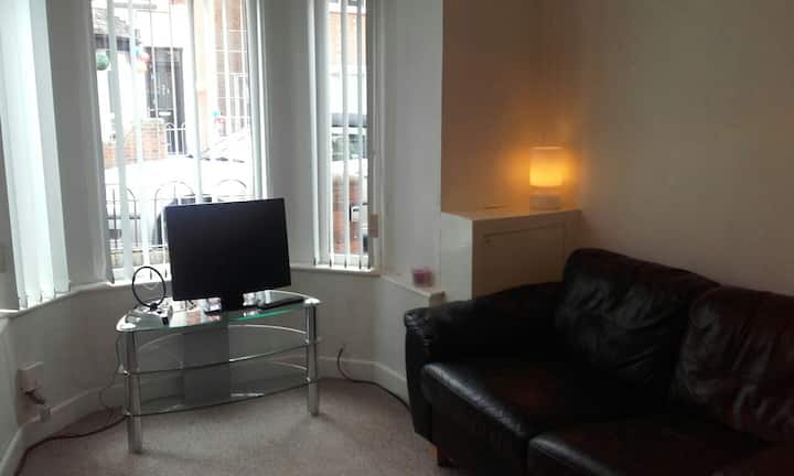 Clean 2-bed Bolt Hole Close To City Centre - Belfast
