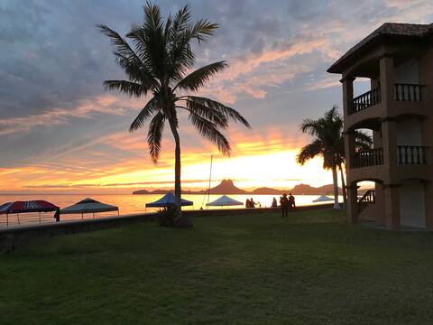 4 bedroom/3 bath beachside condo, Bahia Delfin-219