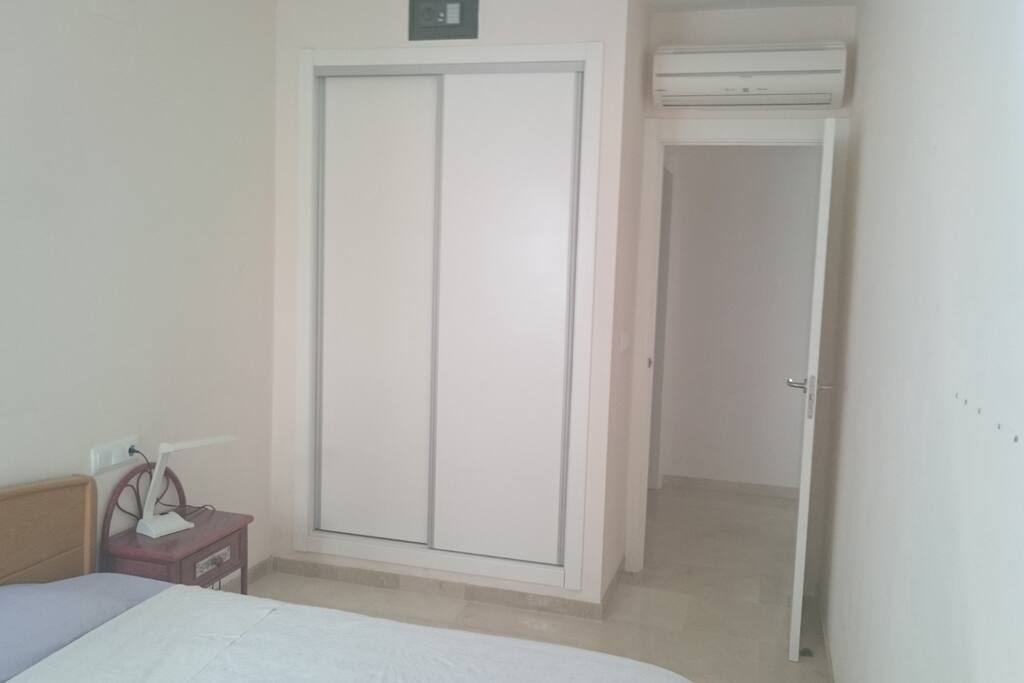 Dormitorio, armario empotrado