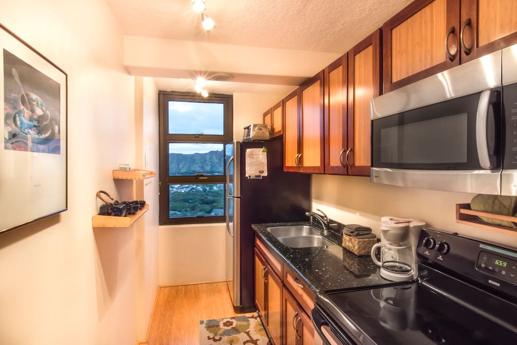 Enjoy views of Diamond Head while you cook in your full kitchen!