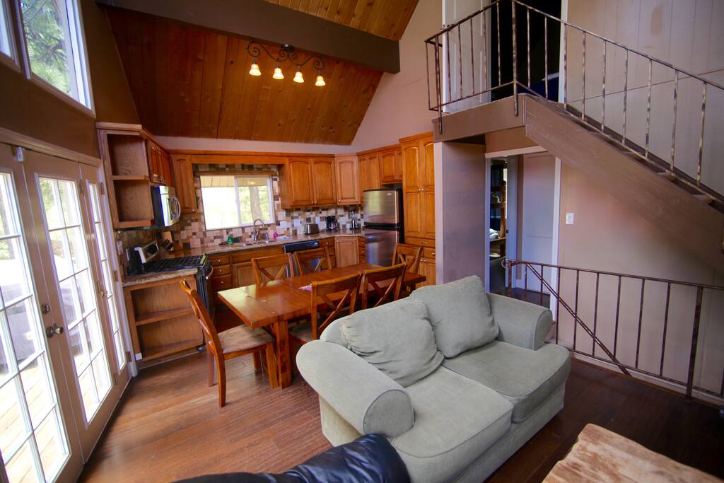 Open floor plan with living room, dining are and kitchen