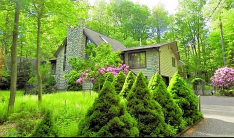 Getaway in Lake Naomi