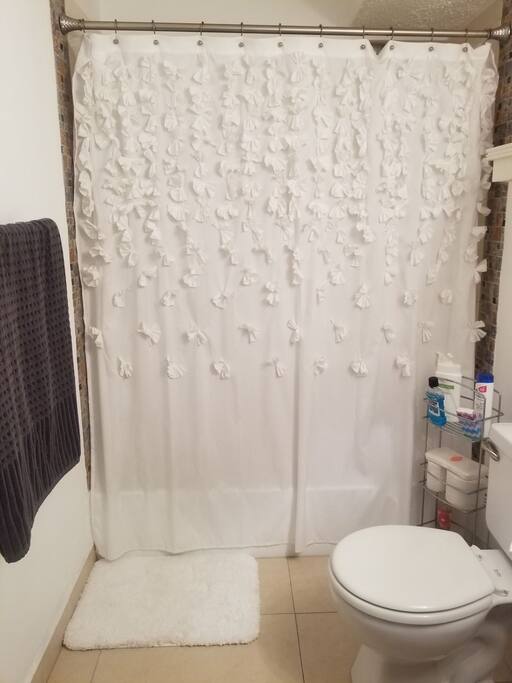 baño privado con bañera.