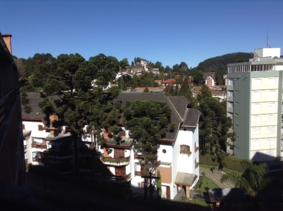 Vista da sala do apto
6ºandar (tem elevador)