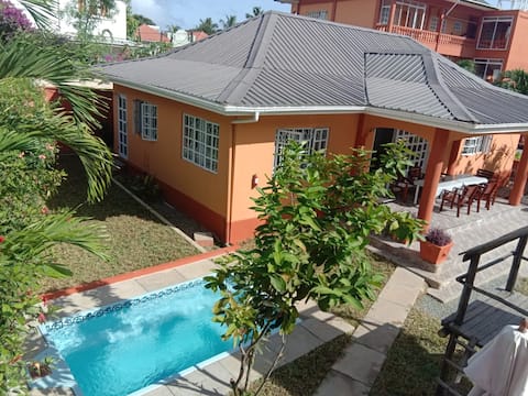 Beau Vallon Villa 1 With Pool