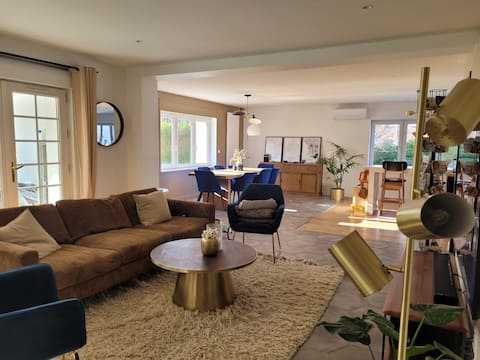 house near Lille, large stadium and metro