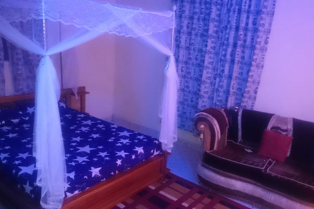 Bedroom 1 (Ensuite)
