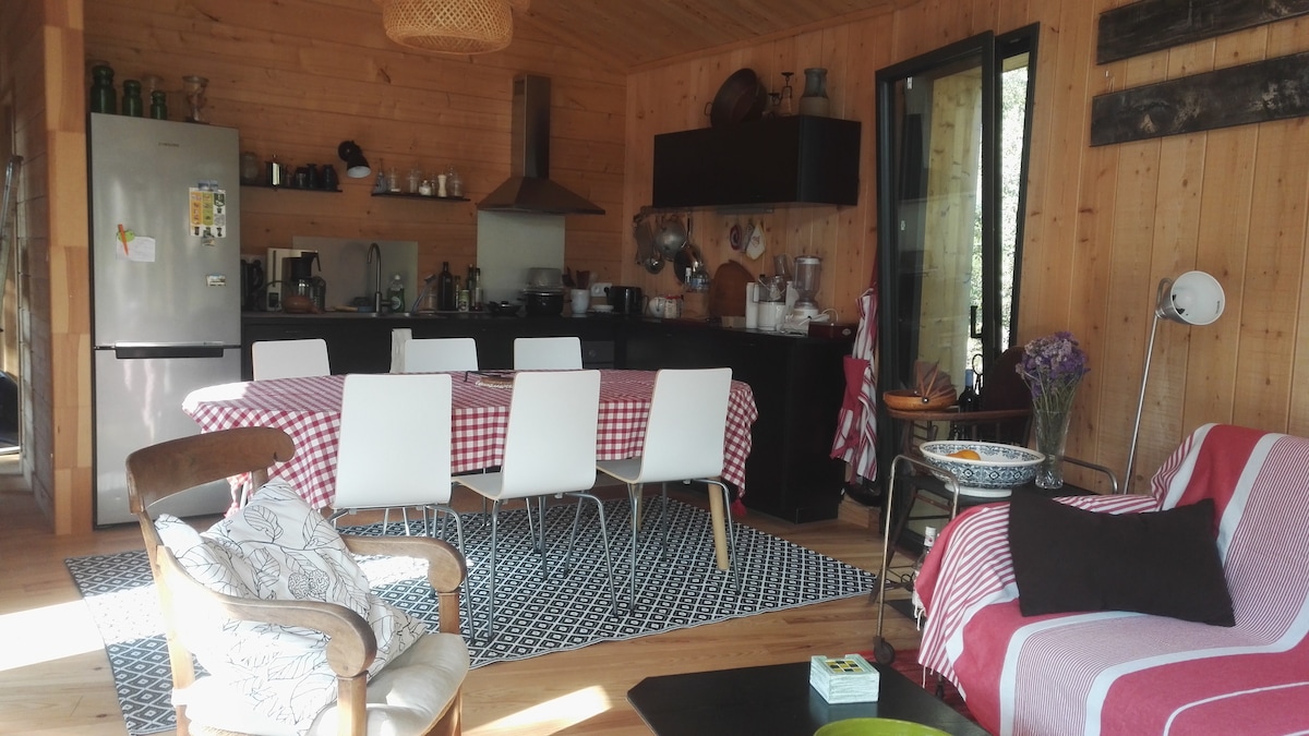 Airbnb con migliori performance: Modern wooden house ideally located in Soulac a Soulac Sur Mer