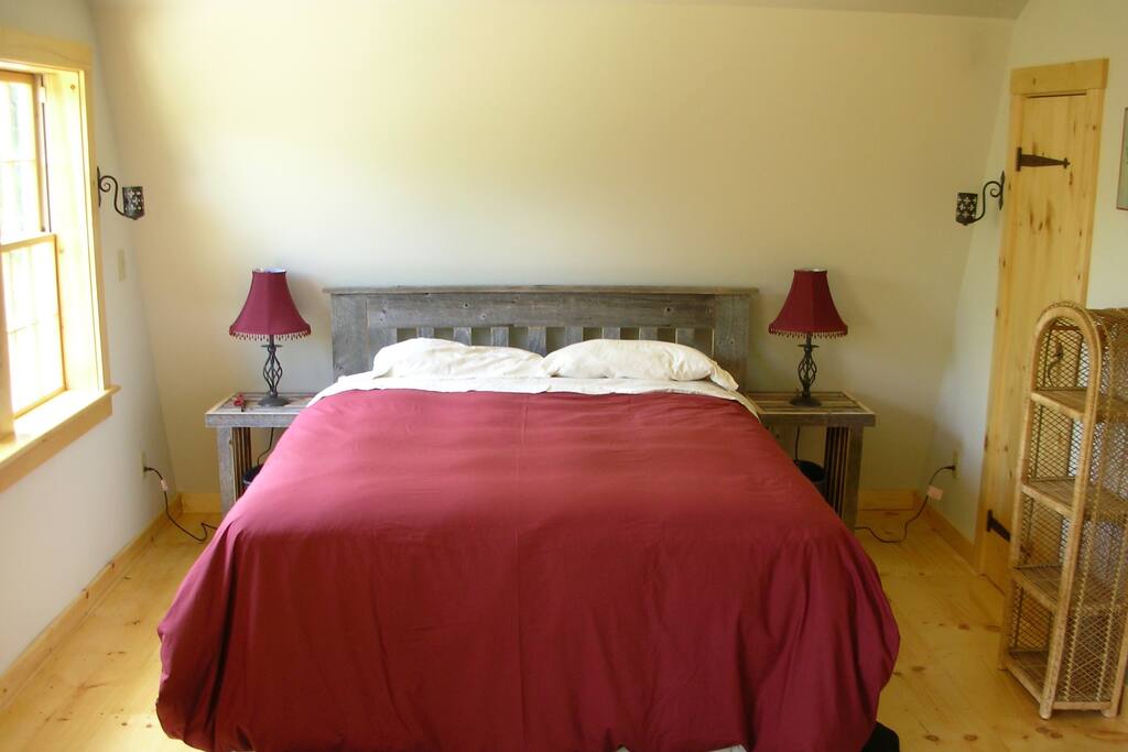 Queen size bed
